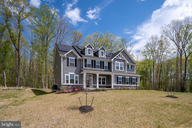 112 LAKE BLUFF CT, Fredericksburg, VA 22406