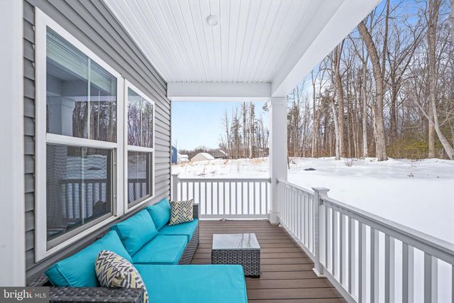 112 LAKE BLUFF CT, Fredericksburg, VA 22406