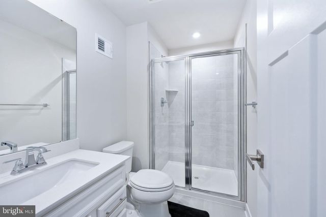 112 LAKE BLUFF CT, Fredericksburg, VA 22406