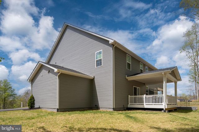 112 LAKE BLUFF CT, Fredericksburg, VA 22406