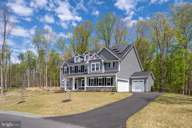 112 LAKE BLUFF CT, Fredericksburg, VA 22406