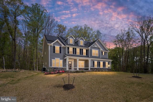 112 LAKE BLUFF CT, Fredericksburg, VA 22406