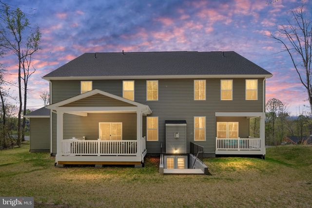 112 LAKE BLUFF CT, Fredericksburg, VA 22406