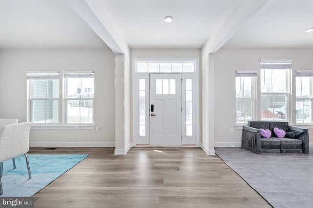 112 LAKE BLUFF CT, Fredericksburg, VA 22406