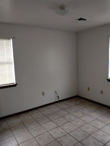 409 NE 27th, Lawton, OK 73507