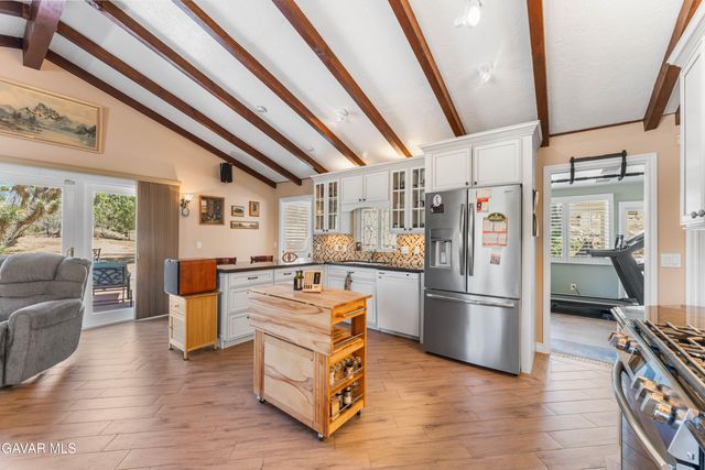 29125 Devils Punch Bowl Road, Pearblossom, CA 93553