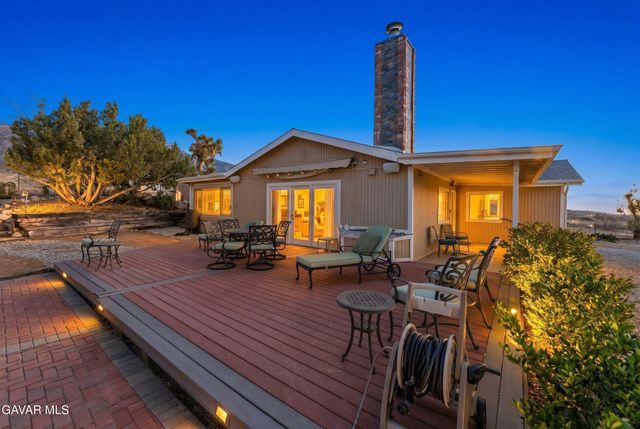 29125 Devils Punch Bowl Road, Pearblossom, CA 93553