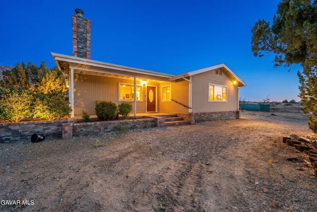 29125 Devils Punch Bowl Road, Pearblossom, CA 93553