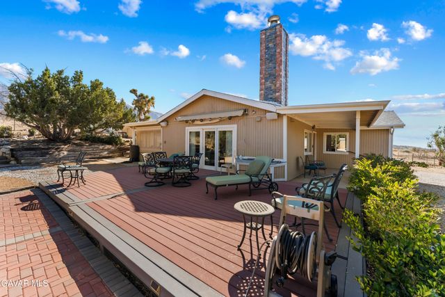 29125 Devils Punch Bowl Road, Pearblossom, CA 93553