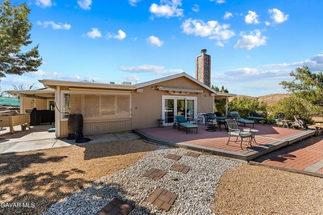 29125 Devils Punch Bowl Road, Pearblossom, CA 93553