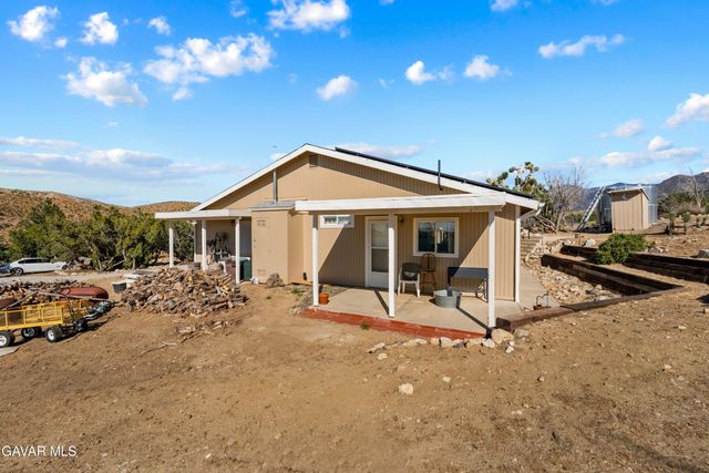 29125 Devils Punch Bowl Road, Pearblossom, CA 93553