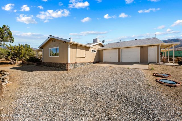 29125 Devils Punch Bowl Road, Pearblossom, CA 93553