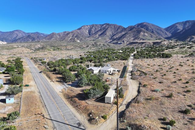 29125 Devils Punch Bowl Road, Pearblossom, CA 93553