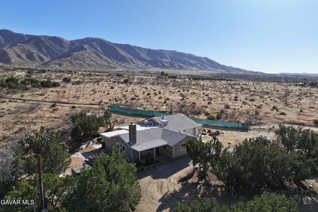 29125 Devils Punch Bowl Road, Pearblossom, CA 93553