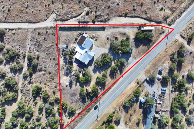 29125 Devils Punch Bowl Road, Pearblossom, CA 93553