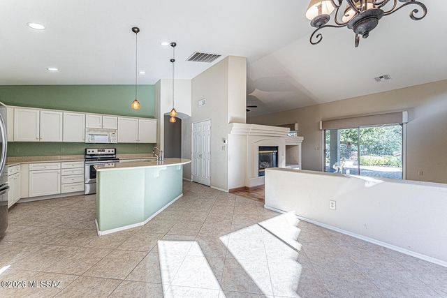 1917 E Orchid Lane, Green Valley, AZ 85614