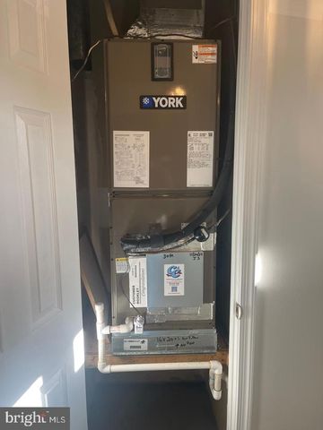 57 ASH STOKER LN, Horsham, PA 19044