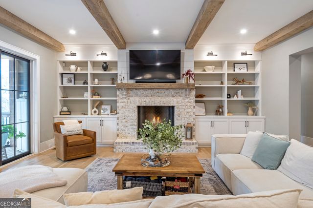 285 Roswell Farms Drive, Roswell, GA 30075