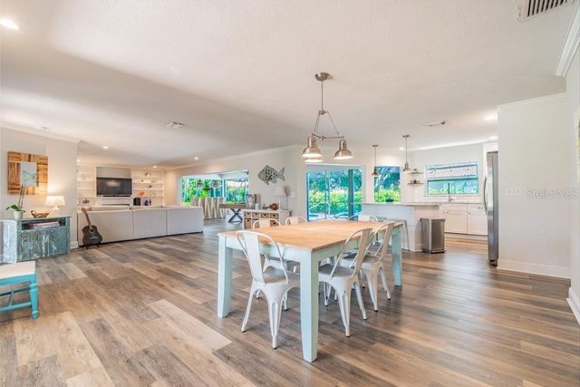 1219 VILLAGE GREEN PARKWAY, Bradenton, FL 34209