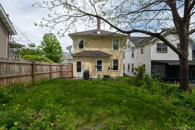 957 Columbia Street, Hudson, NY 12534