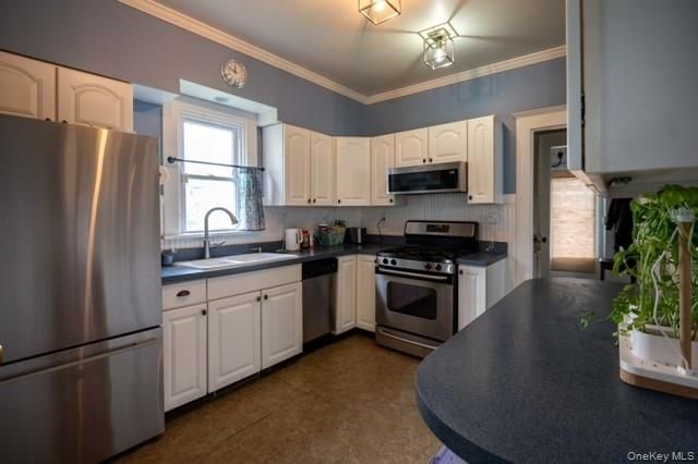 957 Columbia Street, Hudson, NY 12534