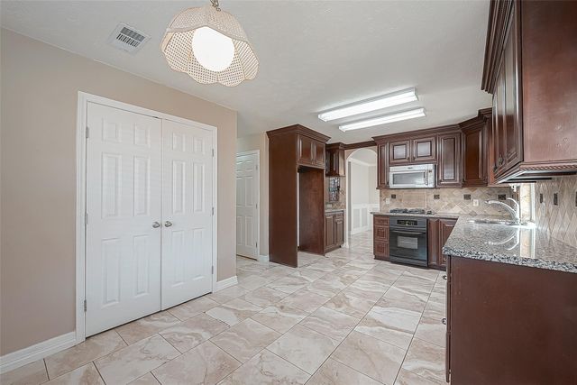 11111 Cactus Point Court, Houston, TX 77095