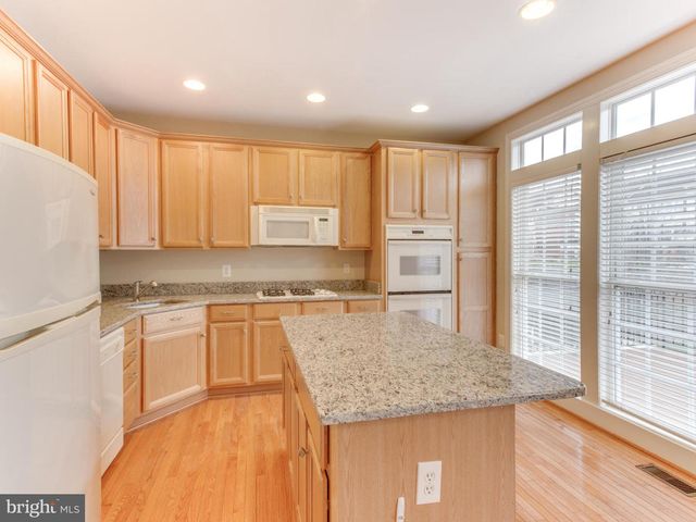 43802 BENT CREEK TER, Leesburg, VA 20176