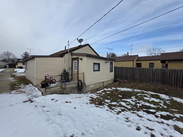 5515 41st AVENUE, Kenosha, WI 53144