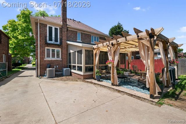 17198 Wildemere Street, Detroit, MI 48221