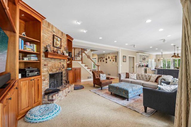 N29W30593 Foxwood DRIVE, Pewaukee, WI 53072