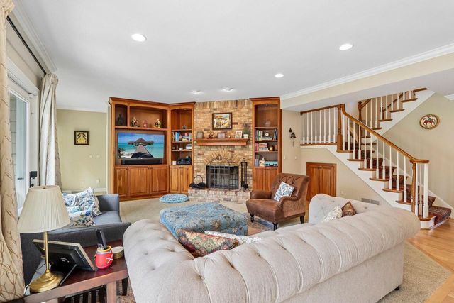 N29W30593 Foxwood DRIVE, Pewaukee, WI 53072