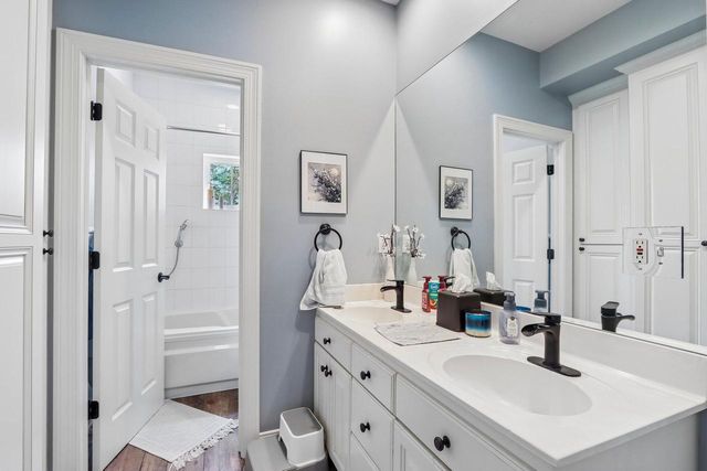 N29W30593 Foxwood DRIVE, Pewaukee, WI 53072