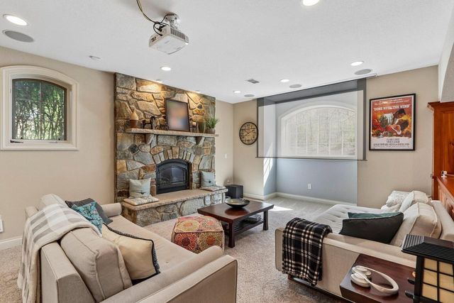 N29W30593 Foxwood DRIVE, Pewaukee, WI 53072