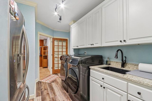 N29W30593 Foxwood DRIVE, Pewaukee, WI 53072