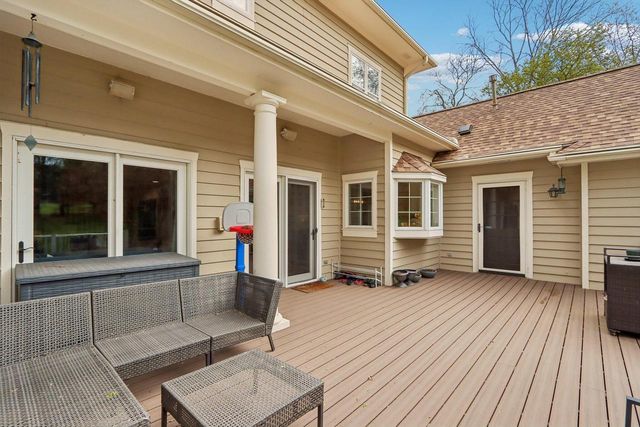 N29W30593 Foxwood DRIVE, Pewaukee, WI 53072