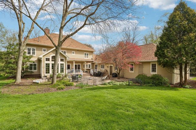 N29W30593 Foxwood DRIVE, Pewaukee, WI 53072