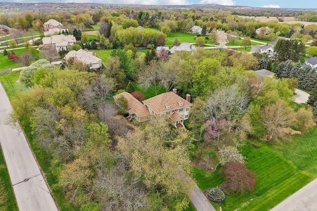 N29W30593 Foxwood DRIVE, Pewaukee, WI 53072