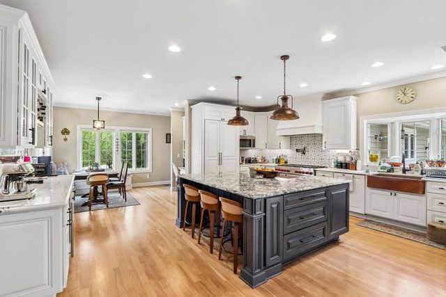 N29W30593 Foxwood DRIVE, Pewaukee, WI 53072