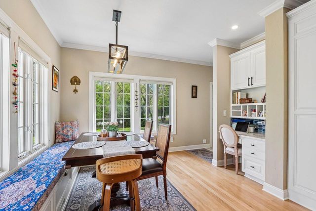 N29W30593 Foxwood DRIVE, Pewaukee, WI 53072