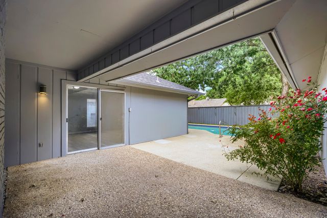6008 Spring Flower Trail, Dallas, TX 75248