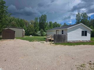 4924 Long Lake Road, Hale, MI 48739