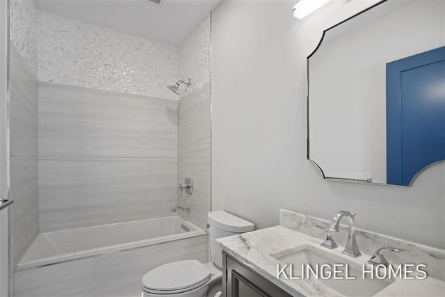 930 W Savidge Street 4, Spring Lake, MI 49456