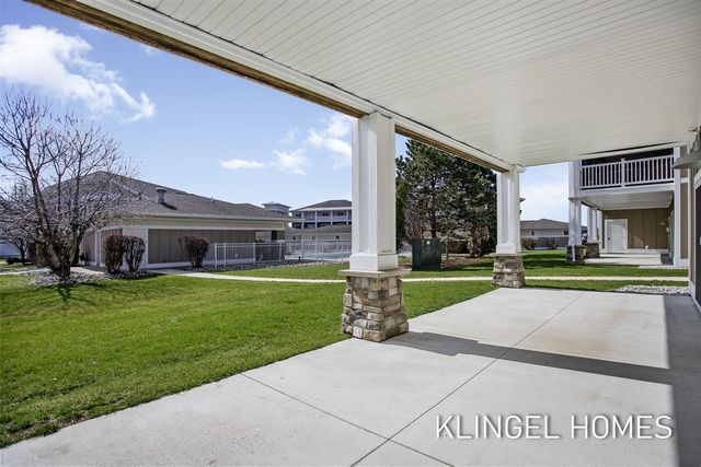 930 W Savidge Street 4, Spring Lake, MI 49456