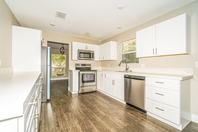 10074 Woodhollow Drive, Conroe, TX 77385