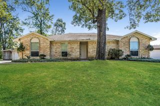 10074 Woodhollow Drive, Conroe, TX 77385