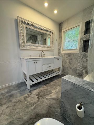 8238 NE 9th Avenue, Miami, FL 33138