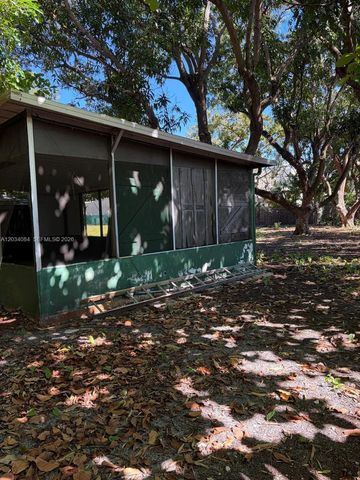 8238 NE 9th Avenue, Miami, FL 33138