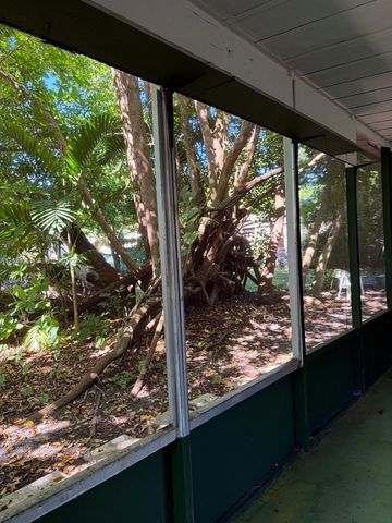 8238 NE 9th Avenue, Miami, FL 33138