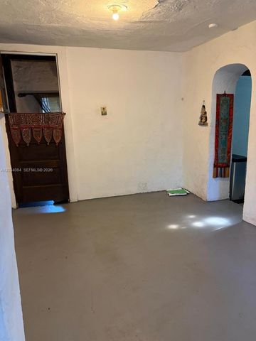 8238 NE 9th Avenue, Miami, FL 33138