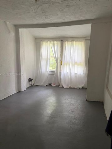 8238 NE 9th Avenue, Miami, FL 33138